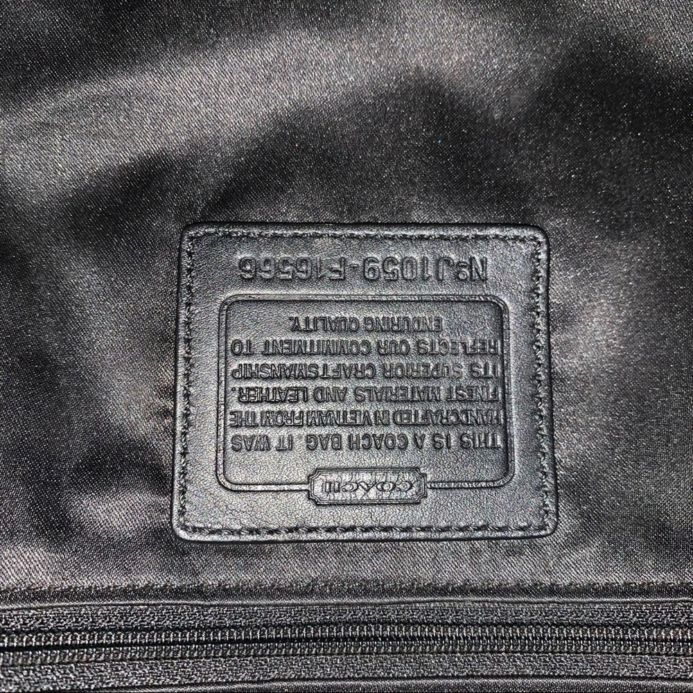 Coach purse - Picture 4 of 8